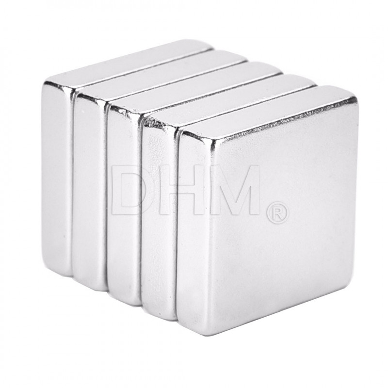 https://www.dhm-online.com/4895691-large_default/5-pieces-parallelepipedes-20205-mm-magnetiques-neodyme.jpg