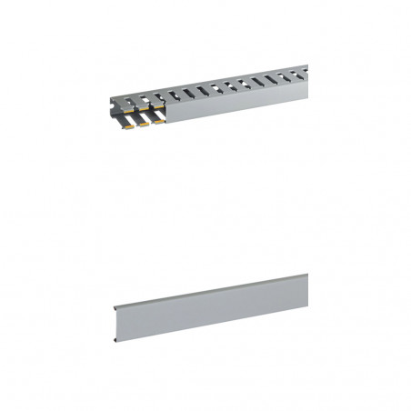 Chemin de câbles 25x60 mm - fente 8 mm - gris - au mètre + couvercle Goulottes  19640027 Bocchiotti